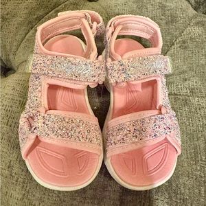 Sketchers light up girl sandals size 11